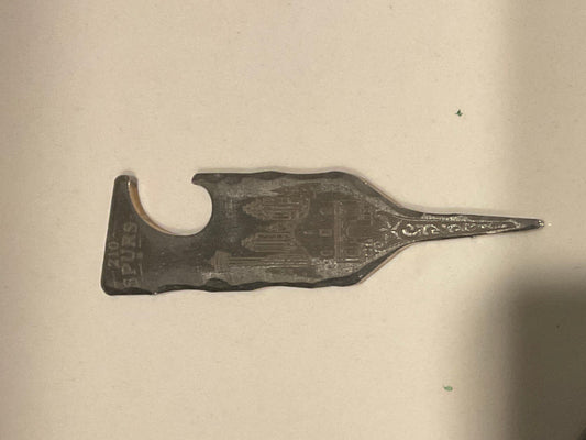 Divot tool
